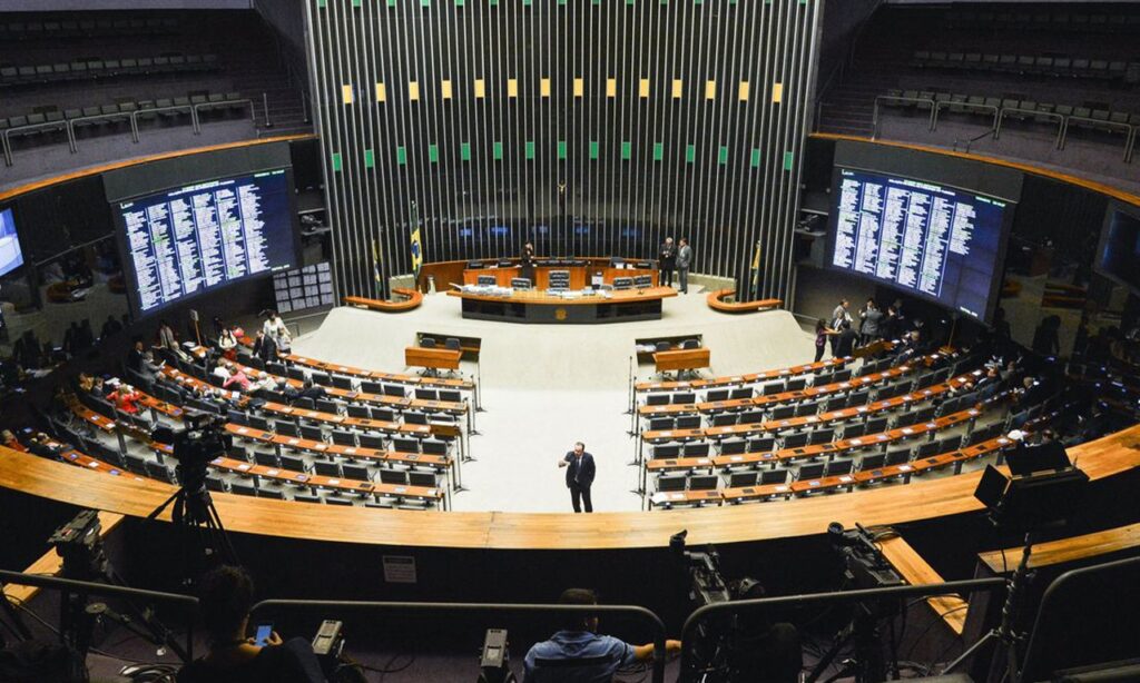 Quem são as pessoas do centro político?