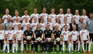 Futebol Feminino tem dia de campeãs e estreante na Copa do Mundo