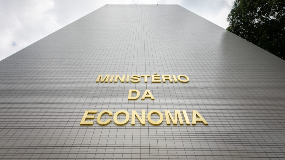 Crescimento da economia despenca