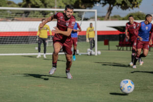 Atlético-GO tem desfalques e retornos para enfrentar o Santos