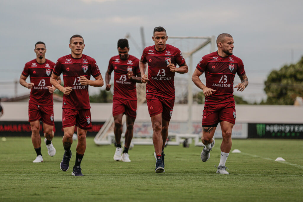 Eduardo Souza esboça time titular e Atlético-GO pode ter duas mudanças