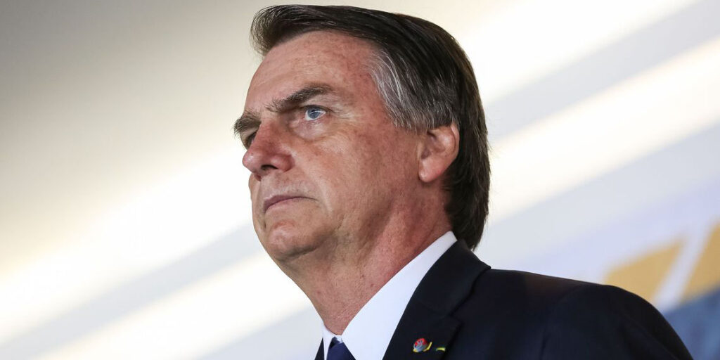 Bolsonaro defende mudanças na legislação para combater a violência