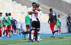 Vasco vence Bangu e enfrenta Flamengo na final do Campeonato Carioca