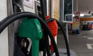 Preço da gasolina chega a R$ 5