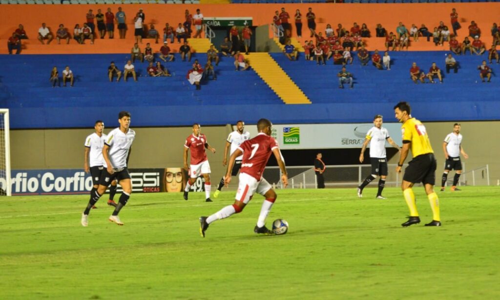 Vila Nova e Figueirense empatam no Serra Dourada