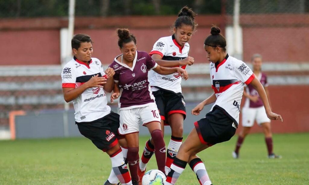 Quatro atletas do futebol feminino do Atlético rescindem