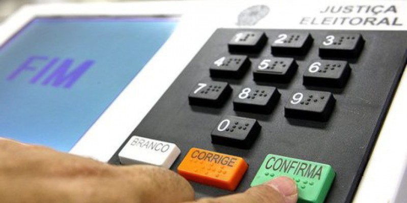 Urnas chegarão aos municípios no sábado