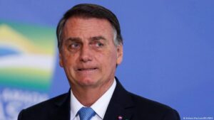 PF pede prorrogação sobre inquérito que investiga vazamento de dados feitos pelo presidente Jair Bolsonaro