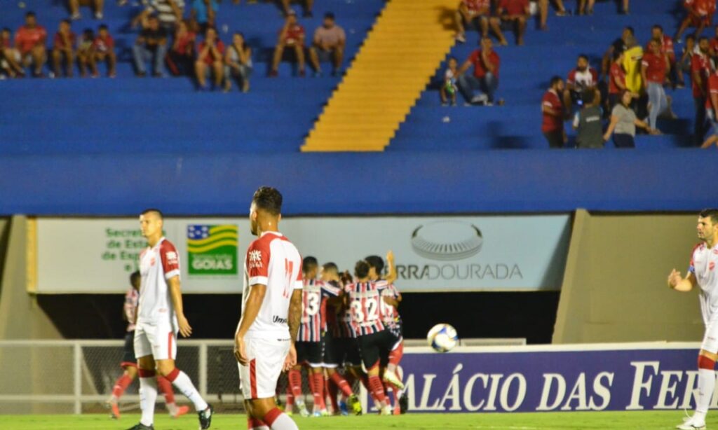 Vila Nova perde para Botafogo - SP e pode voltar a zona de rebaixamento