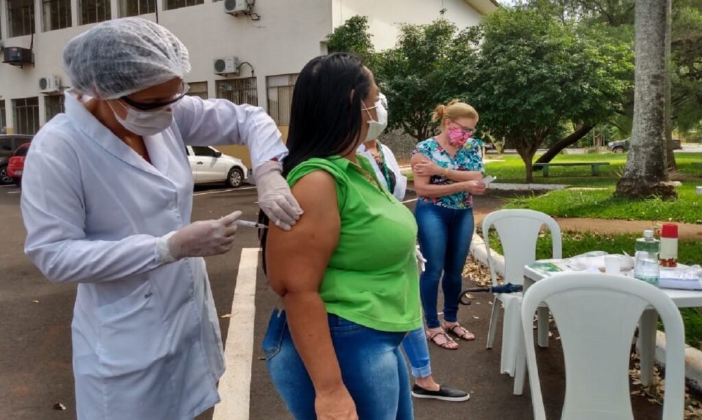 Vacinação contra sarampo e gripe chega aos parques Vaca Brava e Flamboyant