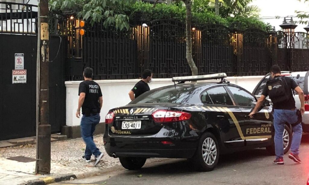Ex-advogado de Bolsonaro e advogados de Lula são alvos de ação que mira desvios no Sistema S