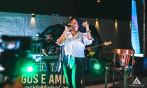 Sarau Virtual do HGG recebe a cantora Anna Julia nesta quinta-feira (22)