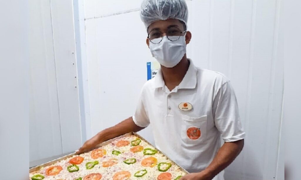 Nesta quarta (8) se comemora o dia do padeiro; profissional conta sua história e ensina receita