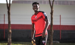 Hyuri destaca longo planejamento para enfrentar o Flamengo e espera maiores dificuldades