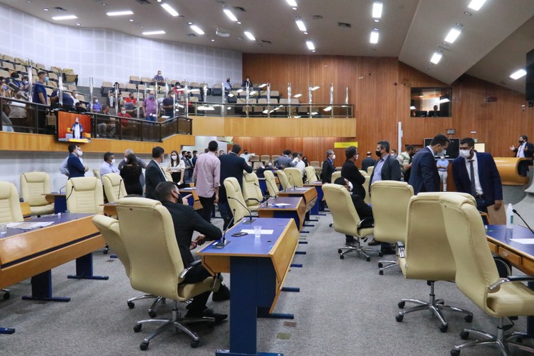 Vereadores temem aprovação de Código Tributário a toque de caixa