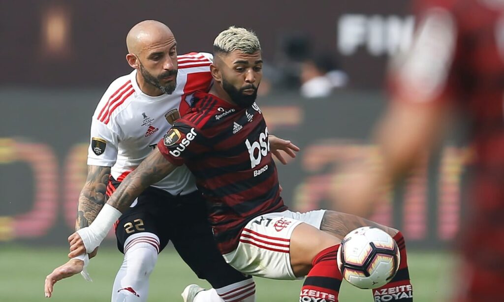 Flamengo vira sobre o River Plate e é bicampeão da Libertadores