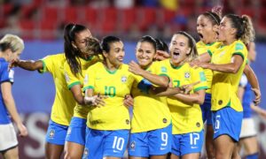 Brasil vai enfrentar a França nas oitavas da Copa