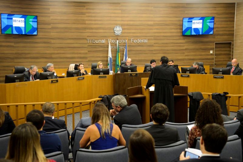 Justiça determina bloqueio de R$ 32 milhões de Temer e coronel Lima