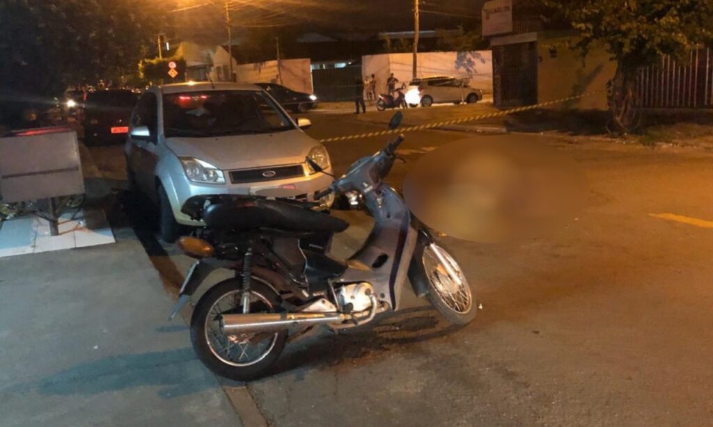 Motociclista morre atropelado quando voltava do trabalho para festa de aniversário do filho