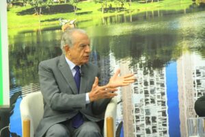 Prefeito Iris Rezende nomeia novos auxiliares