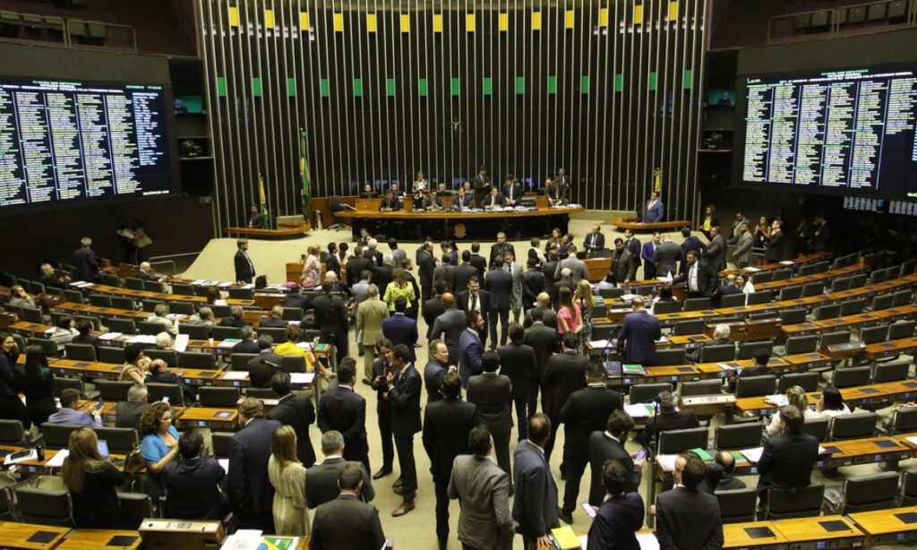 Câmara pode votar projeto que amplia porte de armas de fogo no país