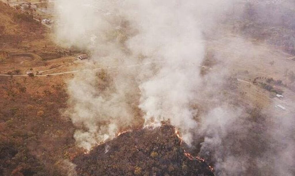 Serra das Areias teve 10% de sua área incendiada em menos de um mês