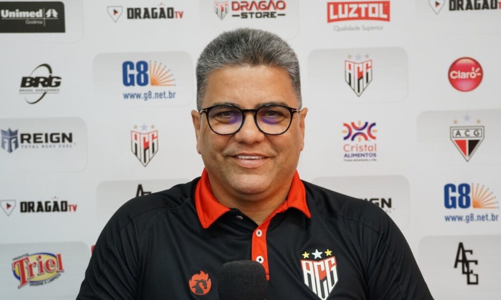 Dúvida no meio e trabalho ofensivo marcaram semana do Atlético