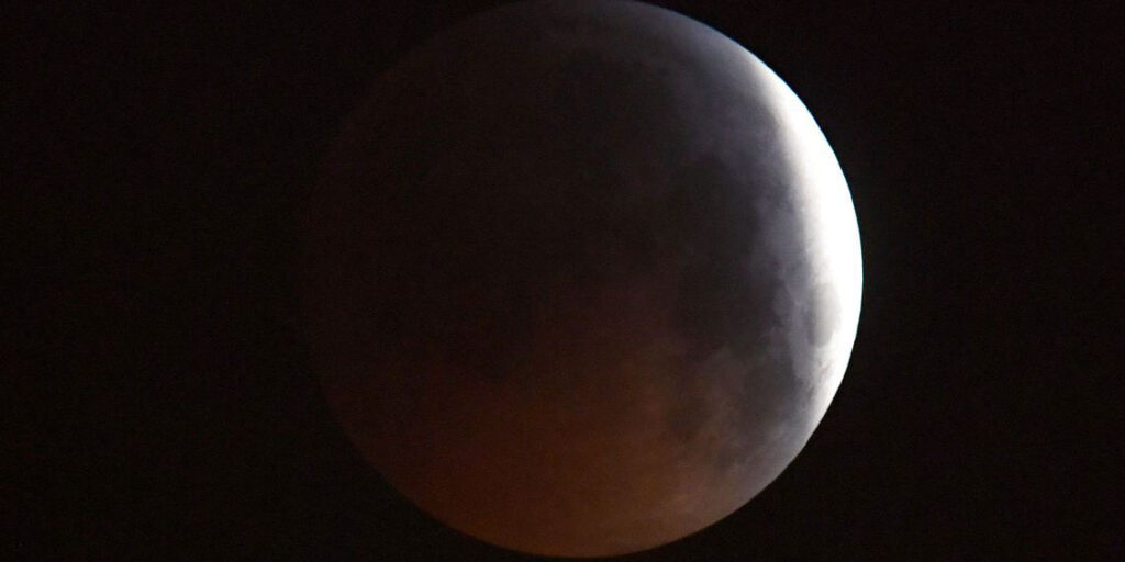 Superlua poderá ser vista hoje nas américas do Sul e Norte