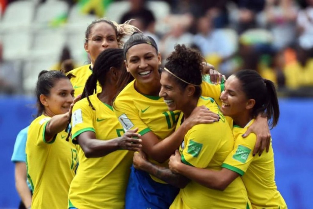 Seleção feminina estreia com vitória sobre a Jamaica na Copa do Mundo