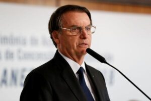 Bolsonaro se reúne com ministros no Palácio do Planalto