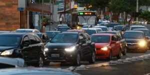 Obras da Rua 90 alteram a rotina e geram lentidão