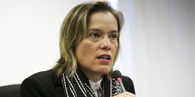 Autoridades foram omissas às Fake News