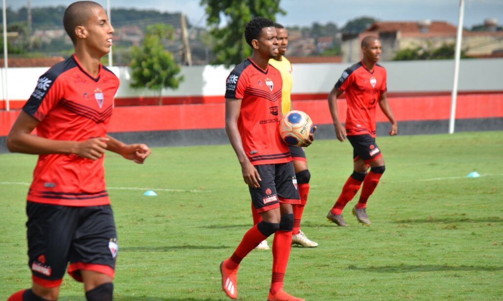 Atlético terá diversas mudanças para enfrentar o Grêmio Anápolis