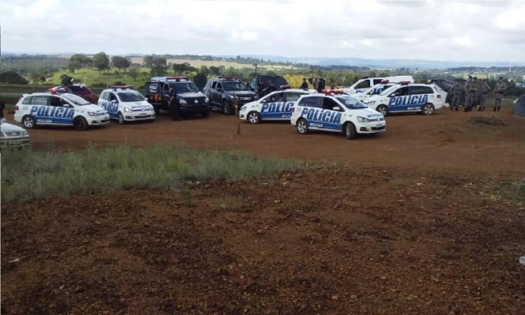 Famílias deixam propriedade rural às margens da BR-60