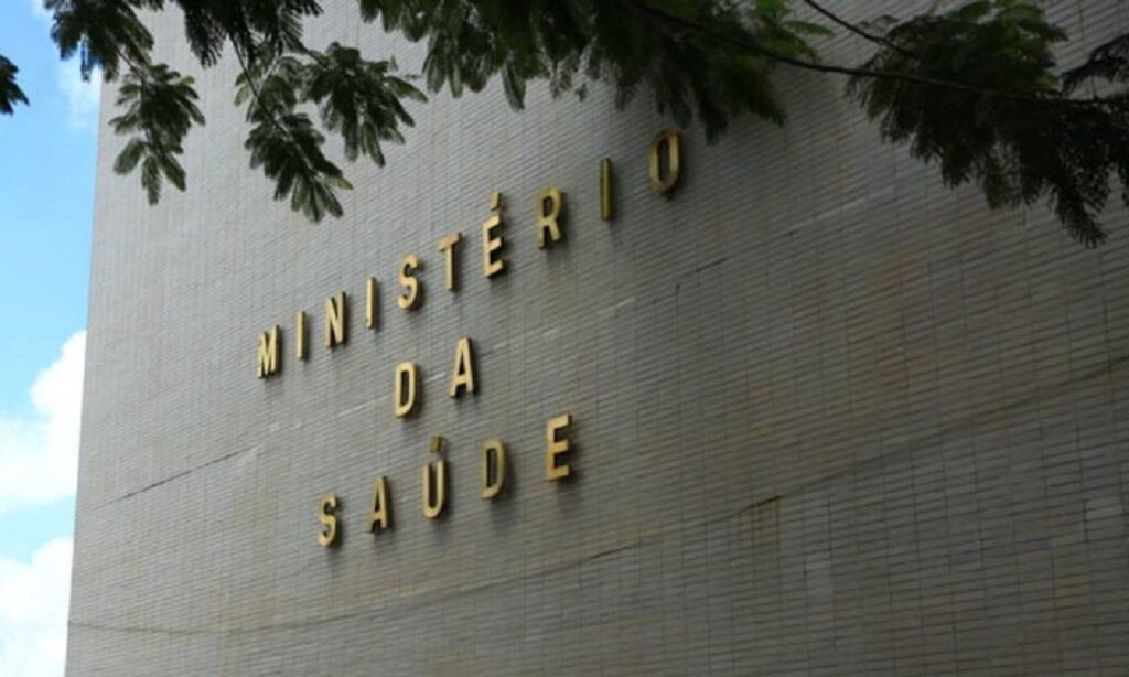 Ministério da Saúde publica portaria que reduz para 10 dias o afastamento do trabalho por Covid-19