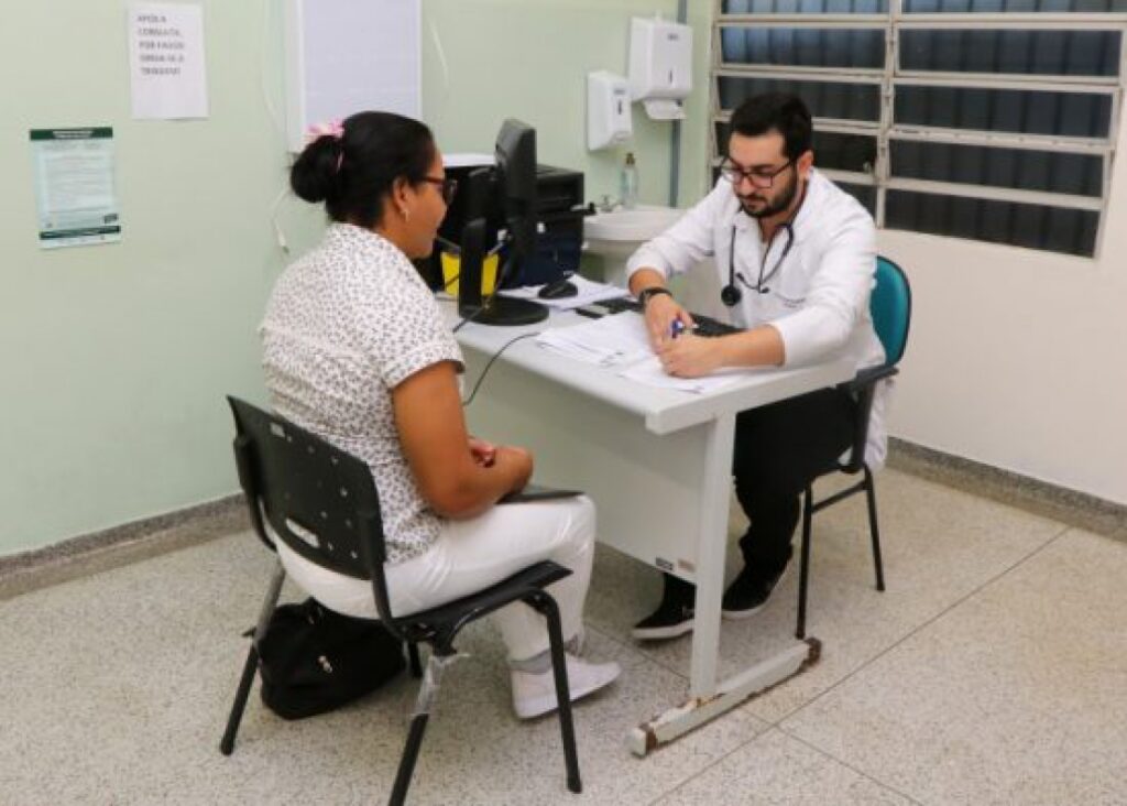 Cidades que perderam médicos cubanos terão financiamento