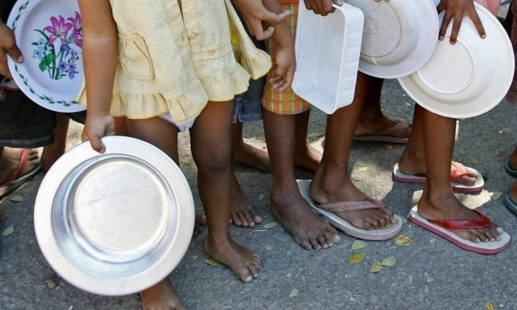 Central das Favelas faz campanha para arrecadar 2 milhões de cestas básicas