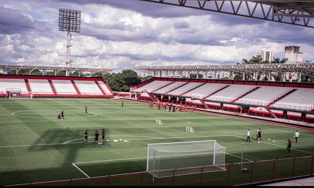 Atlético prepara reestreia do Accioly e Adson Batista afirma "é um orgulho muito grande"