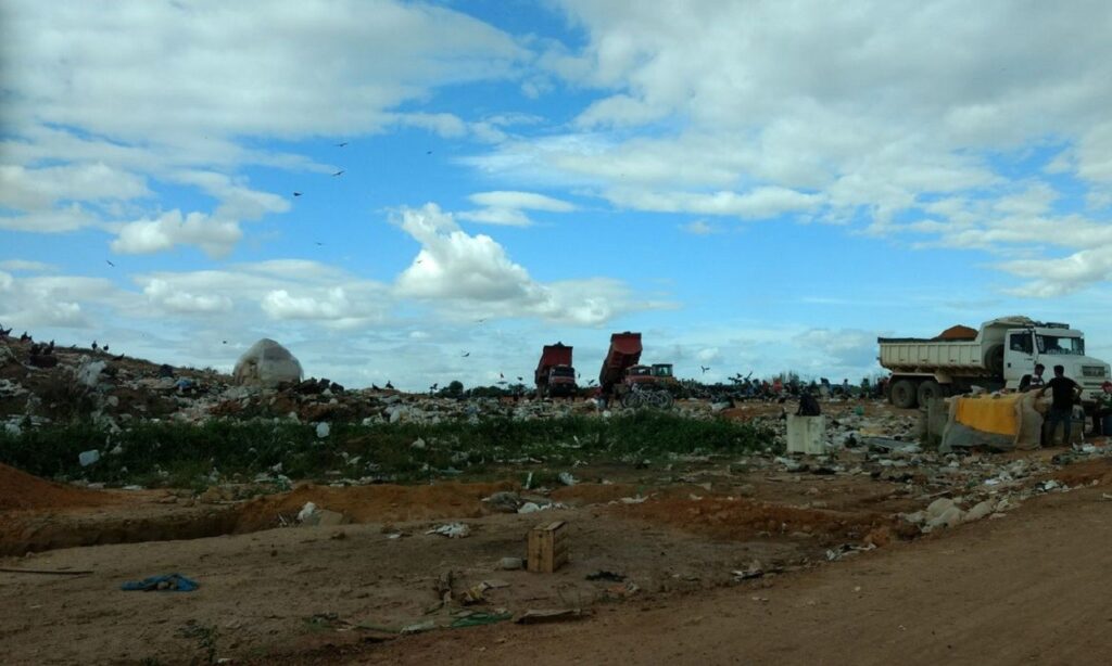 Destinação inadequada de lixo cresce 16% em uma década no Brasil