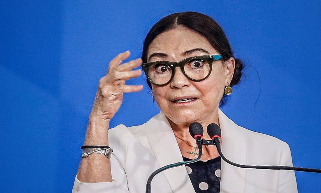 Regina Duarte deixa comando da secretaria de Cultura do governo Bolsonaro