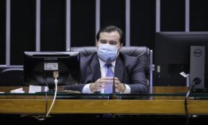 Câmara dos Deputados pode votar nesta terça a PEC do novo Fundeb