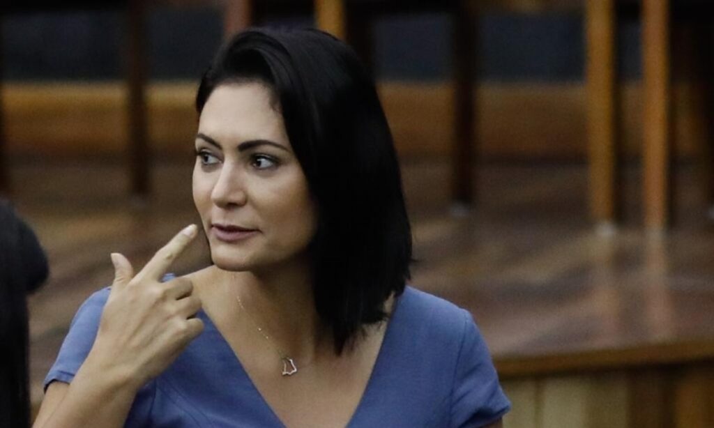 Avó de Michelle Bolsonaro deve deixar UTI amanhã