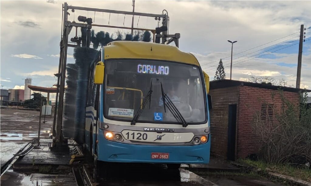 Governo de Goiás abre vagas para serviço de higienização em ônibus de Goiânia