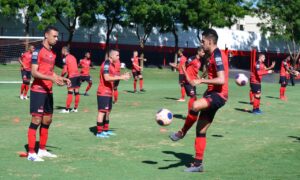 Atlético Goianiense pode treinar em Aparecida após decreto de Ronaldo Caiado