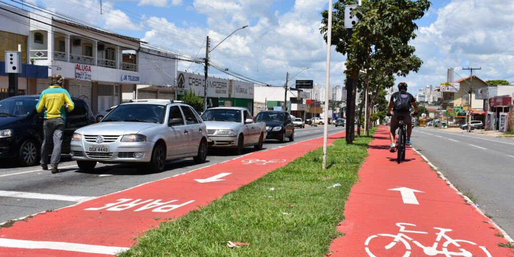 Prefeitura de Goiânia revitaliza malha cicloviária da cidade