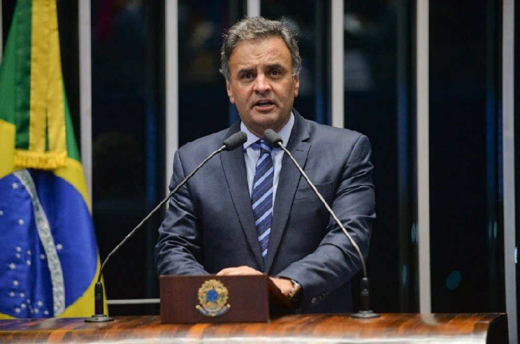 Código de ética do PSDB isenta Aécio Neves de punição imediata