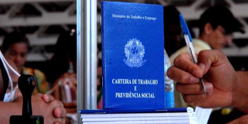 Taxa de desemprego recua para 11