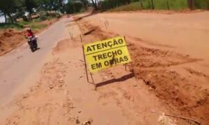 Moradores de Aparecida denunciam descaso em obra no Buriti Sereno