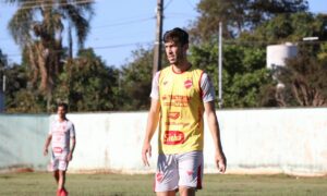 Vila Nova empresta lateral para o Grêmio Anápolis