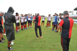 Atlético Goianiense visita Bragantino em briga na parte de cima da tabela